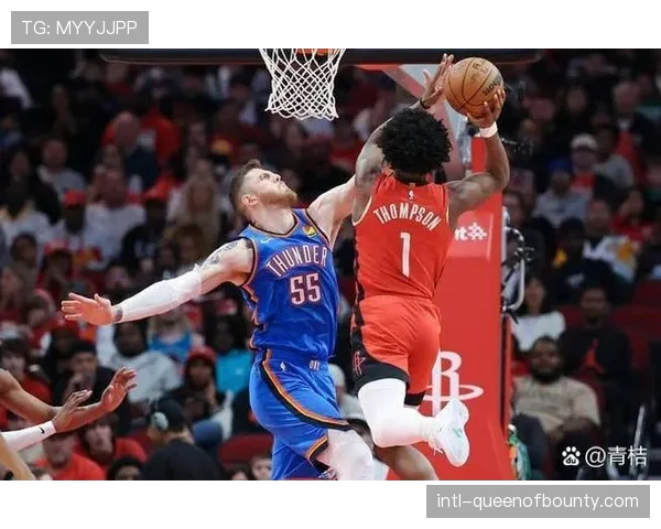 亚历山大中投命中超越比分，雷霆替补席沸腾庆祝关键胜利